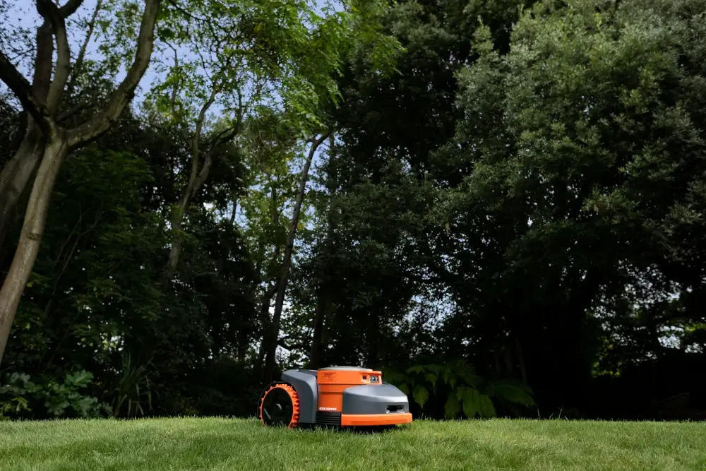 Segway Navimow H230 – robot koszący bez przewodu do 3000 m², LiDAR + nRTK + Vision, automatyczne mapowanie i planowanie ścieżki